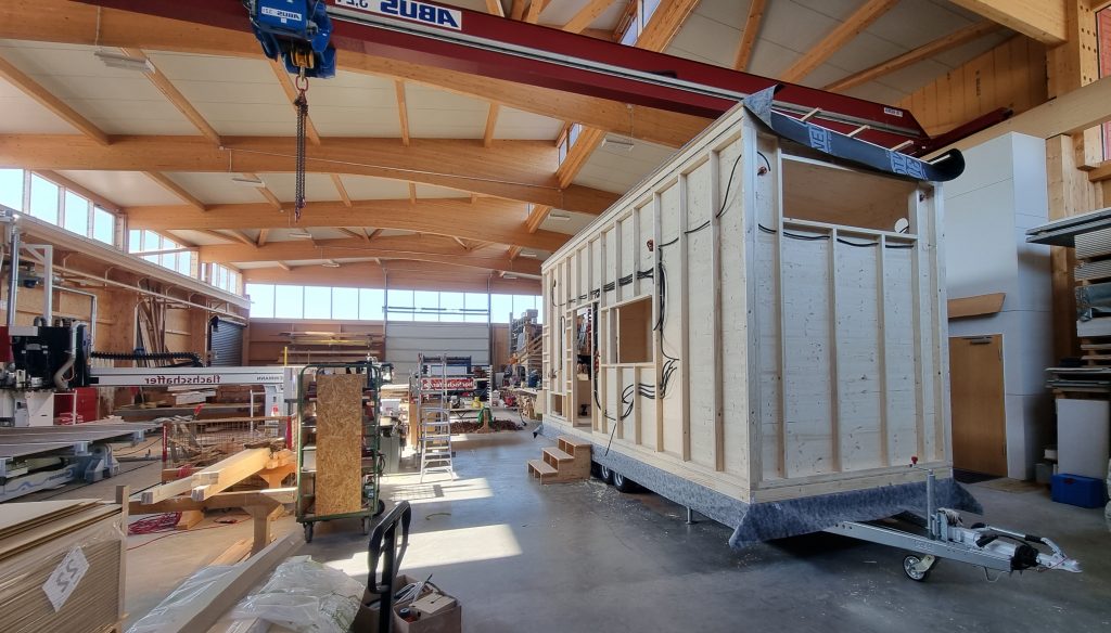 Rohbau eines Tiny House von team Tiny House in Werkshalle