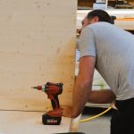 manuel-ullrich-von-team-tiny-house-bei-der-arbeit-neu
